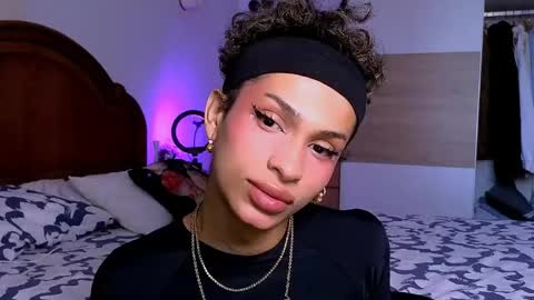 Fabi online show from May 2026 05:02:02 AM