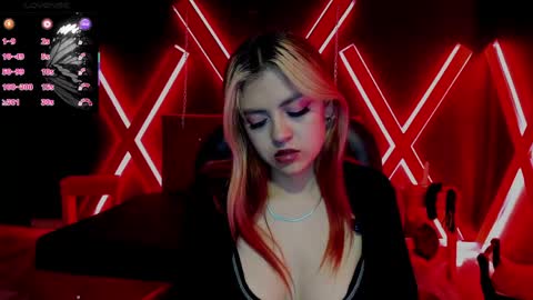 Snapshot of fabzy_fab chatting on March 2026 11:43:02 AM fabzy online show from March 2026 11:43:02 AM