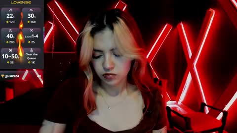 Snapshot of fabzy_fab chatting on April 2026 11:48:02 AM fabzy online show from April 2026 11:48:02 AM