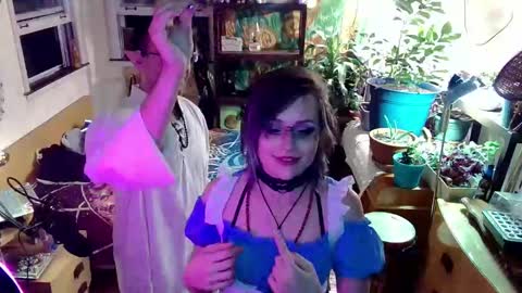 Snapshot of faewildflower chatting on October 2025 07:20:02 AM faewildflower online show from October 2025 07:20:02 AM