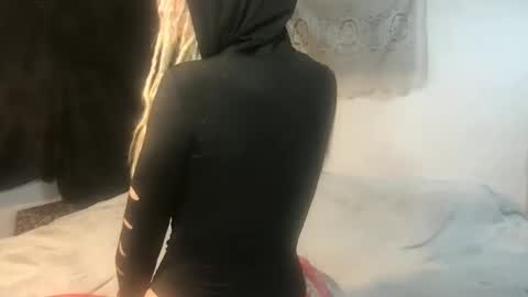 Fae online show from October 2025 07:12:02 AM