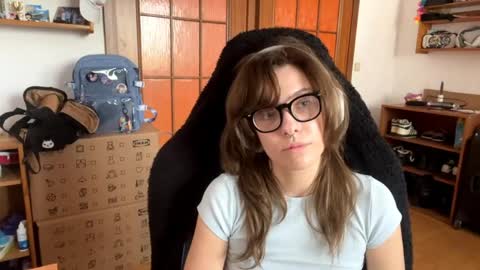 Loly online show from April 2026 03:48:02 PM