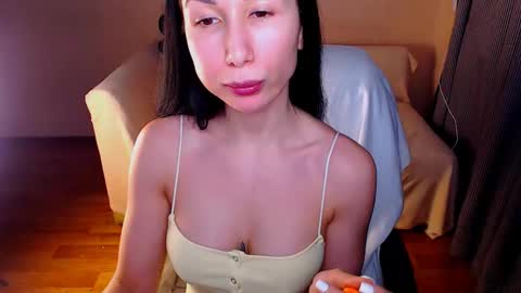 Elli  online show from November 2025 02:39:01 PM