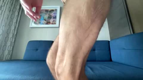 Snapshot of falconcam chatting on February 2025 03:24:02 AM falconcam online show from February 2025 03:24:02 AM