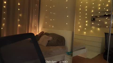 Kaori online show from December 2025 07:56:02 PM