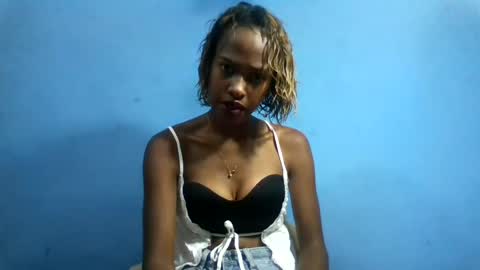 fallinah01 online show from June 2026 09:11:02 AM