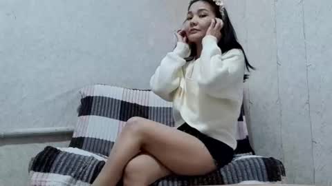 Mia online show from March 2026 04:14:02 PM