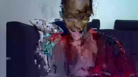 famous_bear online show from February 2026 04:21:02 PM