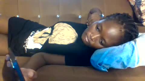 fancy_bellah online show from January 2025 05:24:01 AM