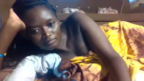 fancy_bellah online show from January 2025 04:49:01 AM