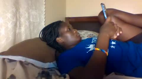 fancy_bellah online show from February 2025 01:41:02 AM
