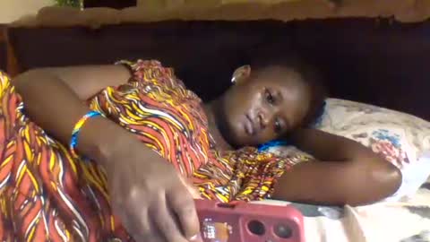 fancy_bellah online show from February 2025 06:01:02 PM