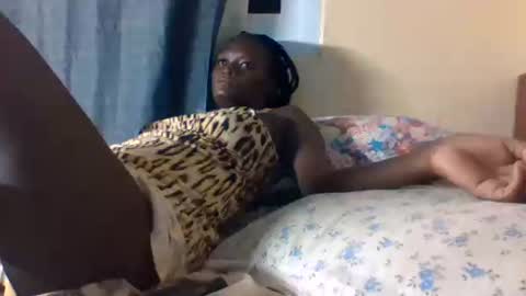 fancy_bellah online show from March 2025 04:46:01 PM