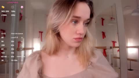 fancyamelia online show from December 2025 05:58:01 AM