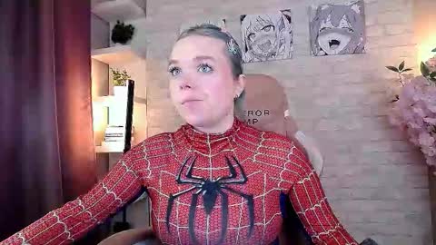 Bella online show from October 2025 10:16:02 AM