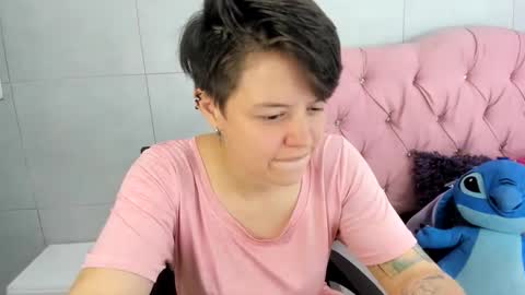 Snapshot of fanny_18 chatting on November 2025 03:51:01 AM FANNY online show from November 2025 03:51:01 AM