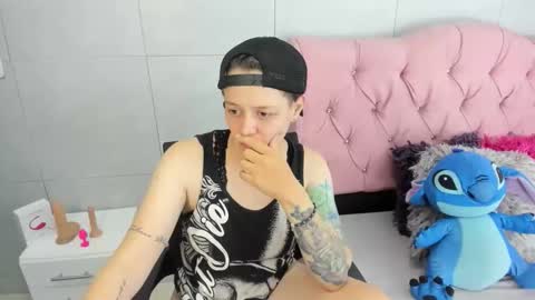 Snapshot of fanny_18 chatting on November 2025 01:51:02 AM FANNY online show from November 2025 01:51:02 AM