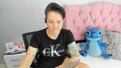 Snapshot of fanny_18 chatting on December 2025 02:19:01 AM FANNY online show from December 2025 02:19:01 AM