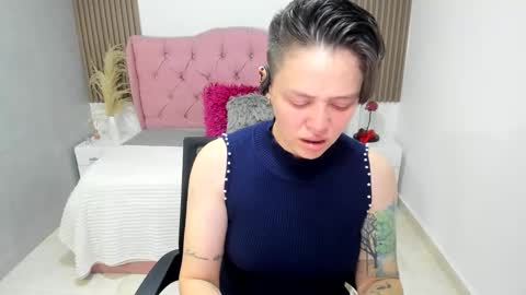 Snapshot of fanny_18 chatting on February 2026 02:10:01 AM FANNY online show from February 2026 02:10:01 AM