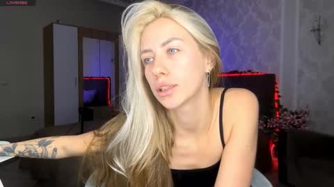 Snapshot of fannydanbury chatting on January 2026 02:09:02 PM Sandra online show from January 2026 02:09:02 PM