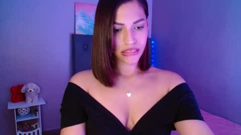 Perla online show from October 2025 02:42:01 AM