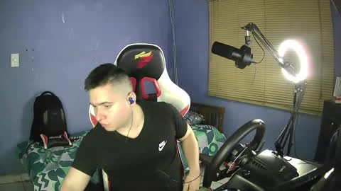 Snapshot of faon_ chatting on November 2025 01:44:02 AM faon_ online show from November 2025 01:44:02 AM