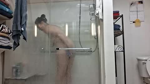 Snapshot of fapqueenc17 chatting on November 2025 05:02:01 PM Scarlett online show from November 2025 05:02:01 PM