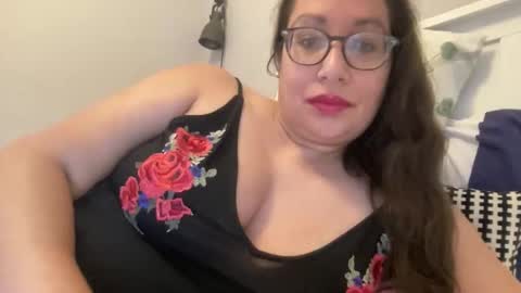 Snapshot of farahday chatting on September 2025 09:46:02 AM Farah online show from September 2025 09:46:02 AM