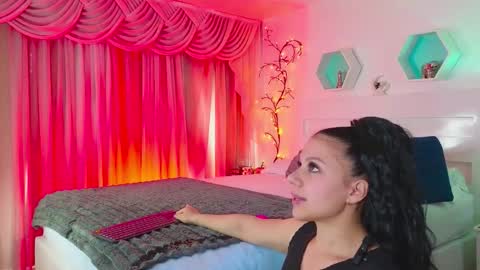 Farah online show from January 2026 12:10:02 PM