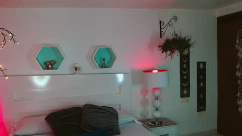 Farah online show from February 2026 12:09:02 PM