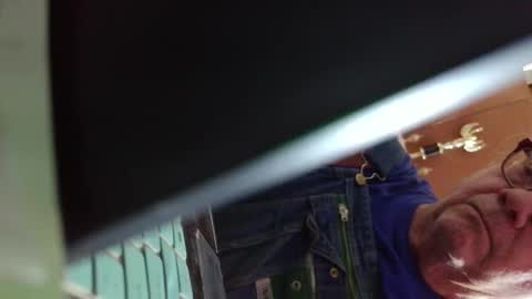 Fred. online show from October 2025 06:39:01 PM