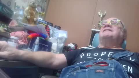 Fred. online show from March 2026 04:07:02 PM