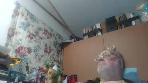 Fred. online show from May 2026 11:01:04 PM
