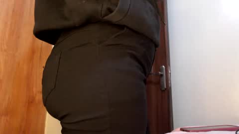 Snapshot of fatpussy_ebony chatting on January 2025 02:02:02 PM lexie online show from January 2025 02:02:02 PM