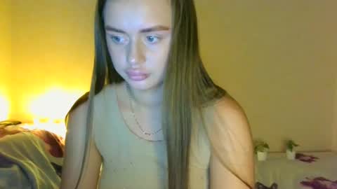 Snapshot of favorite_lovely_geneva chatting on December 2024 03:38:02 PM Jasminefeelings online show from December 2024 03:38:02 PM