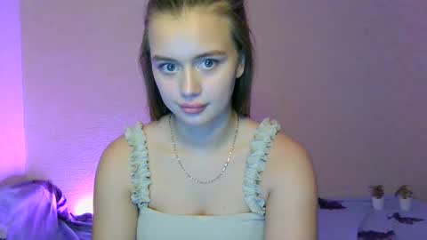 Snapshot of favorite_lovely_geneva chatting on February 2025 12:43:02 PM Jasminefeelings online show from February 2025 12:43:02 PM