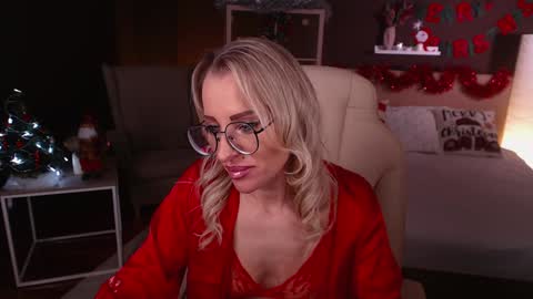 Fay online show from December 2024 12:27:02 PM