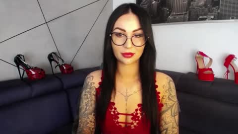 Faye online show from September 2025 02:55:01 PM