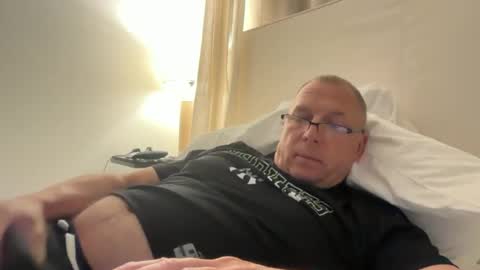 Snapshot of fdguy44 chatting on June 2026 06:56:02 AM K online show from June 2026 06:56:02 AM