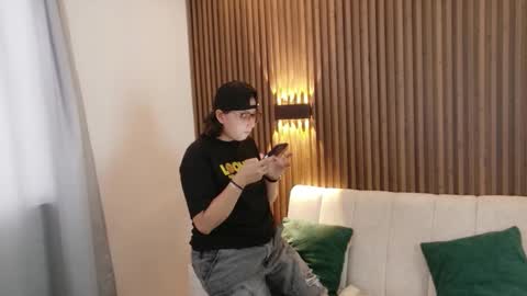Snapshot of feelina_firesoul chatting on February 2026 06:03:01 PM Feelena online show from February 2026 06:03:01 PM