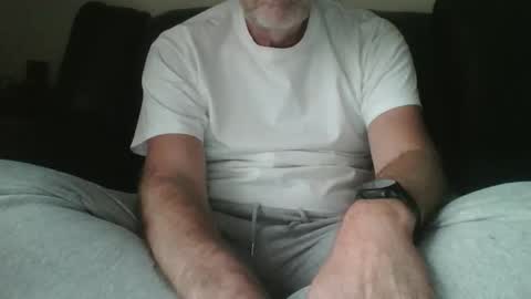 Snapshot of feet_fan69 chatting on October 2025 04:06:02 PM John Buck online show from October 2025 04:06:02 PM