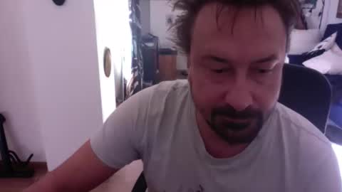 feetkissboy online show from November 2025 11:20:01 AM