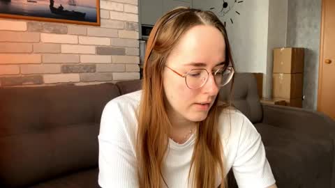 Snapshot of feleciacockrell chatting on March 2026 06:36:01 AM Mary online show from March 2026 06:36:01 AM