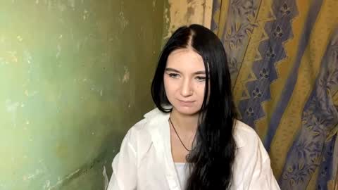 Lola online show from March 2026 08:45:02 PM