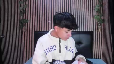 Snapshot of felipe_boy_18 chatting on September 2025 04:01:02 AM felipe_boy_18 online show from September 2025 04:01:02 AM