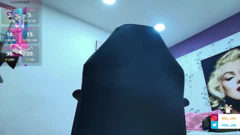 Felix  online show from November 2025 08:22:02 PM