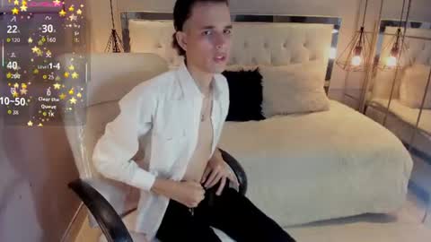 Snapshot of felix_haze chatting on July 2026 06:01:02 PM FELIPE online show from July 2026 06:01:02 PM