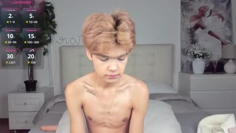 Snapshot of felix_rey chatting on October 2025 05:32:02 PM Felix online show from October 2025 05:32:02 PM