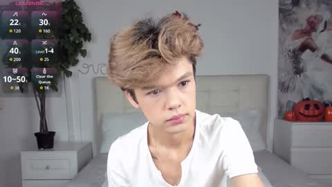 Snapshot of felix_rey chatting on November 2025 01:45:01 PM Felix online show from November 2025 01:45:01 PM