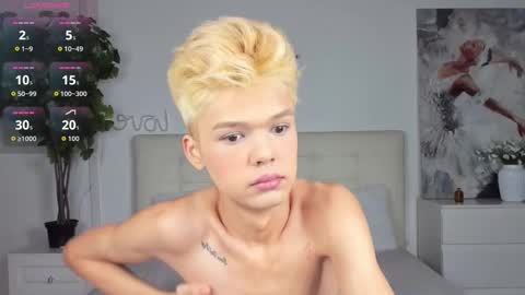 Snapshot of felix_rey chatting on November 2025 04:40:02 PM Felix online show from November 2025 04:40:02 PM